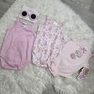 🌸 Baby Girl Summer Outfit Bundle: 3 Bodysuits + Flower Sunglasses! 🌸